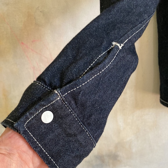 LEVI’S S Organic Cotton Ladies Snap Front Denim Jacket Dark Wash EUC - Picture 5 of 13